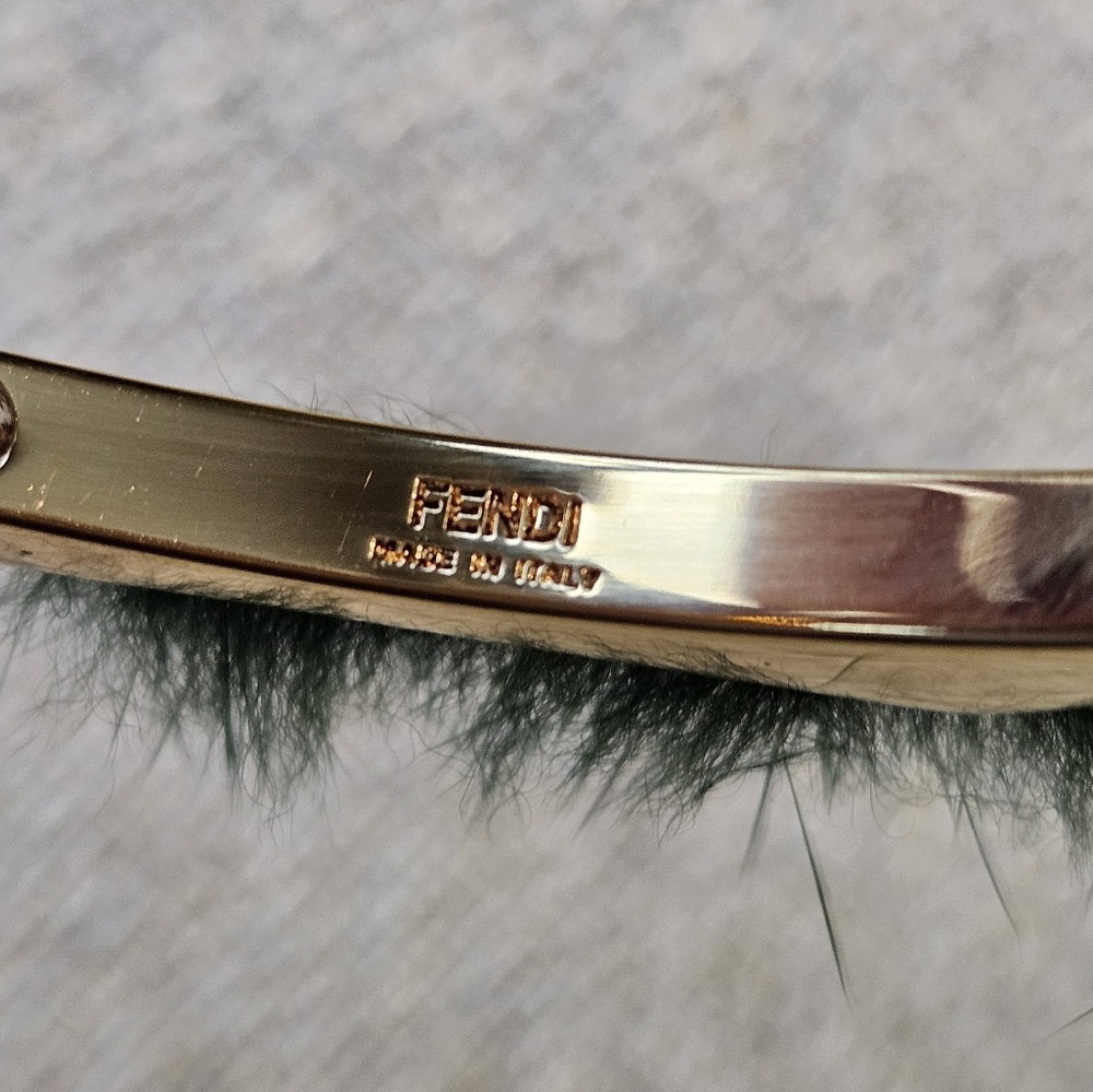 🚫SOLD🚫 Fendi Gold FF Logo Green Mink Bangle Bracelet 💚 - Picture 7 of 7